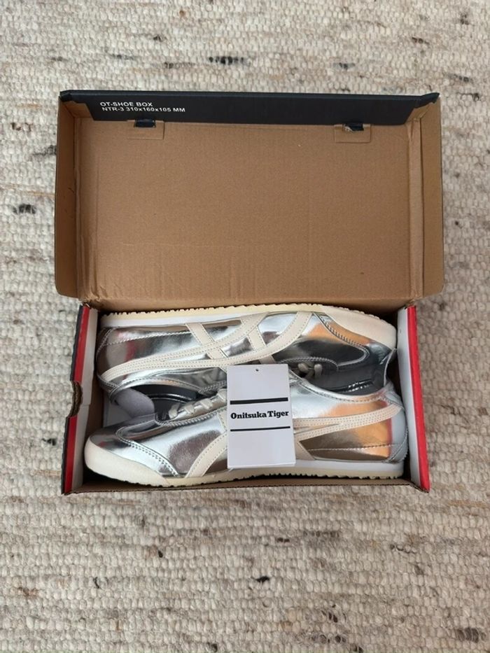Onitsuka Tiger Mexico 66 Silver
40 - photo numéro 6