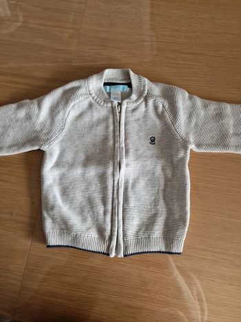 Gilet obaibi neuf 3 mois