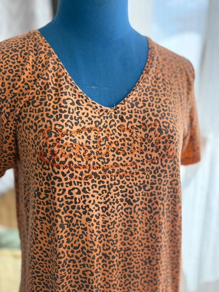 T shirt Von Dutch - motif léopard - orange/noir - taille S/36 - en très bon état - photo numéro 2
