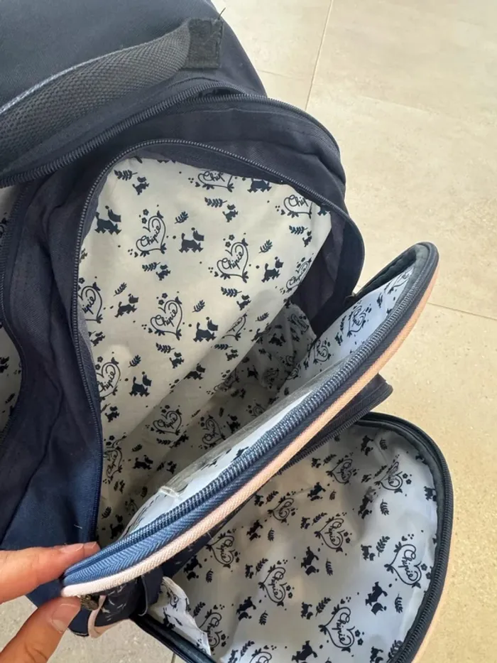 Cartable à roulettes chipie, il y a des marques d'usures, 32x43cm - photo numéro 10