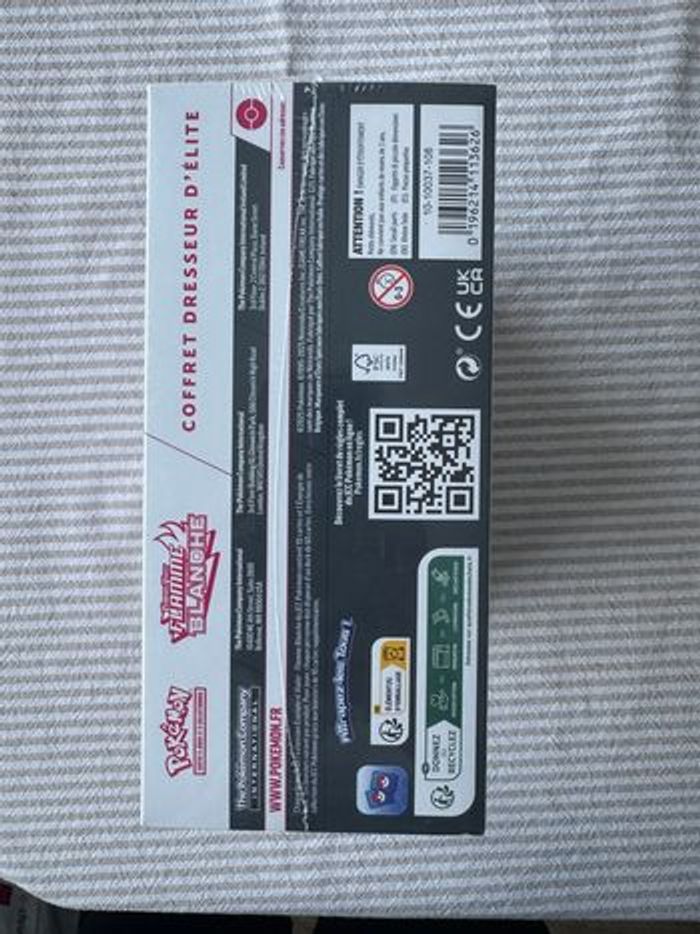 Coffret Pokémon ETB Flamme Blanche – Neuf Scellé - photo numéro 6