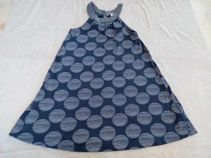 Robe Okaïdi 8 ans (réf perso G-A44)(familleac72)