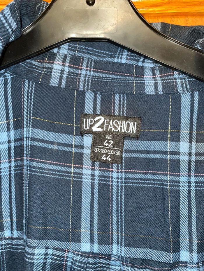 Chemise bleu - photo numéro 2