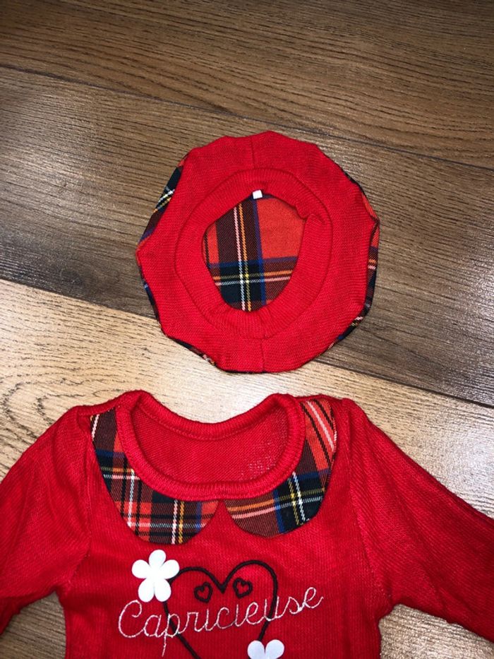 Robe bebe fille avec béret à carreaux 🌺 taille 3 mois très bon état - photo numéro 3