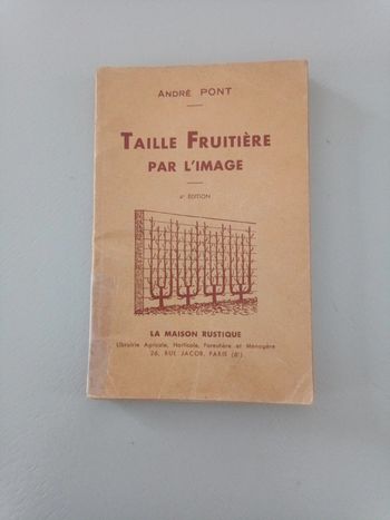 Taille fruitière par l'image.