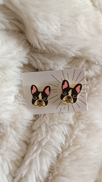Boucle d'oreille bouledogue français
