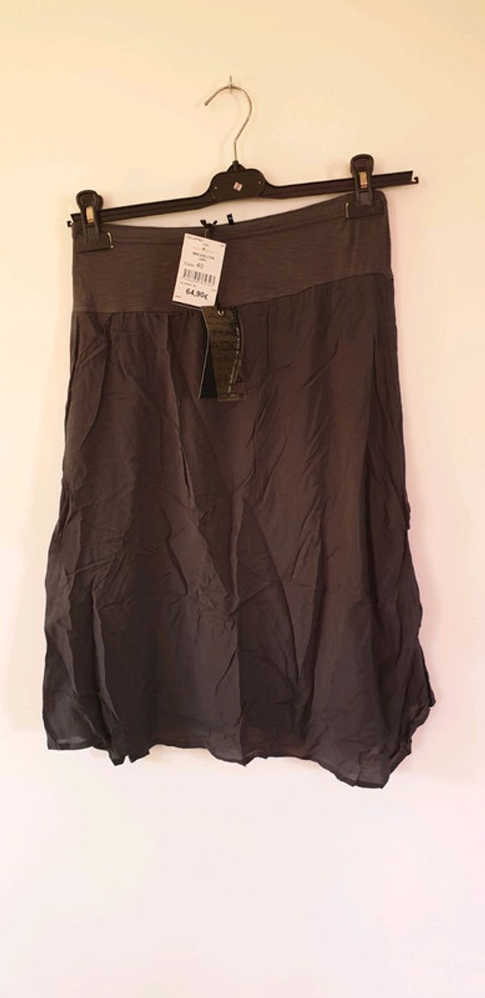 Jupe gris foncé neuve - photo numéro 4
