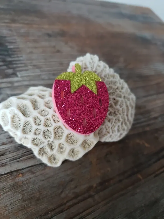 Magnifique broche framboise - photo numéro 4