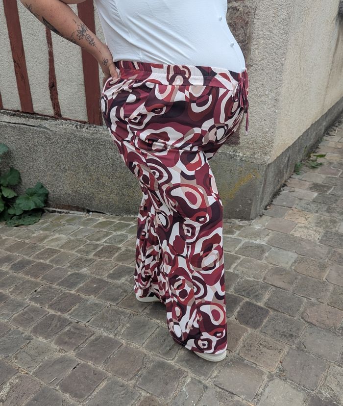 Pantalon fluide Cassis bordeaux jambes larges
TU - photo numéro 4