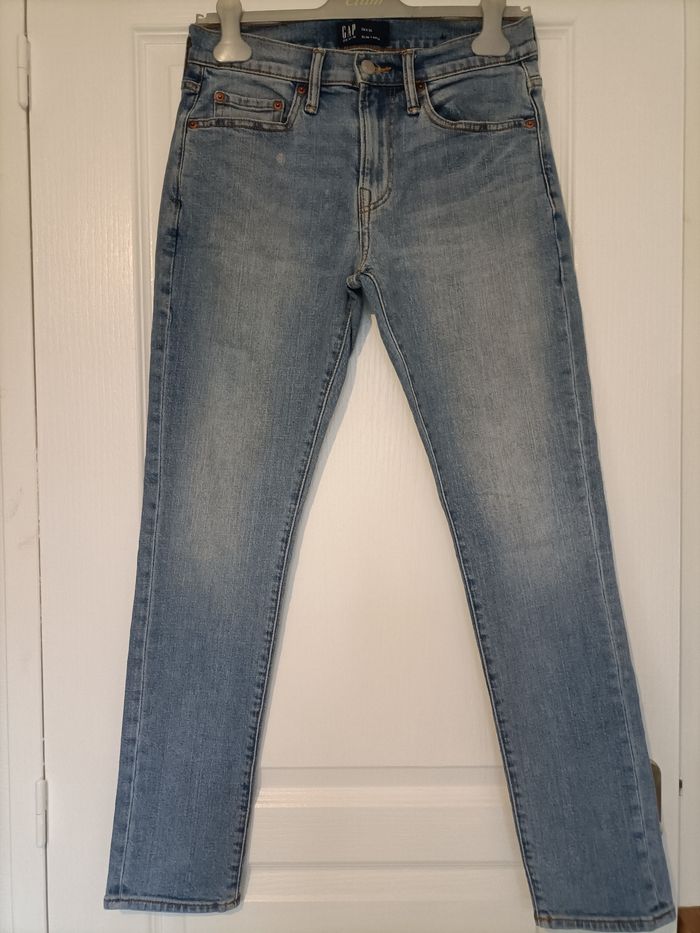 Jean bleu clair w28 L30 Gap - photo numéro 2