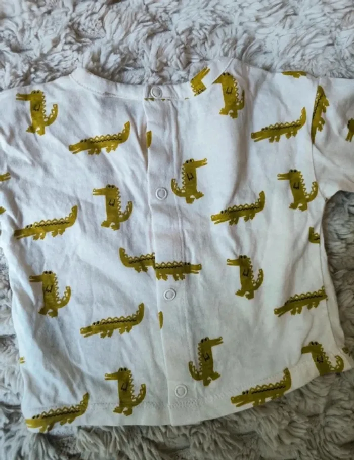 T-shirt bébé crocodile - photo numéro 3