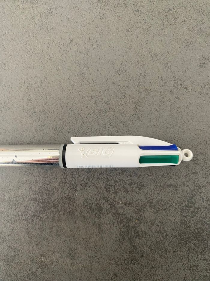 stylo 4 couleurs - photo numéro 2