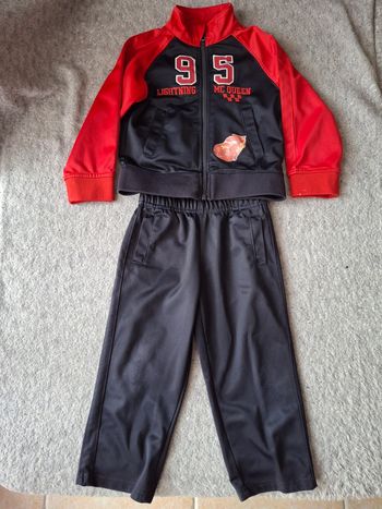 Ensemble jogging Disney cars rouge et noir 2-3ans
