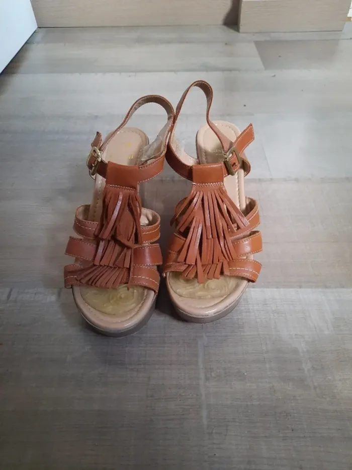 Sandales compensées marron