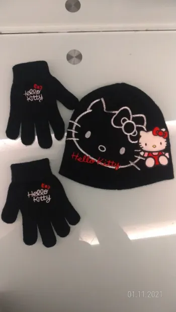 Ensemble bonnet et gants Hello Kitty 52cm