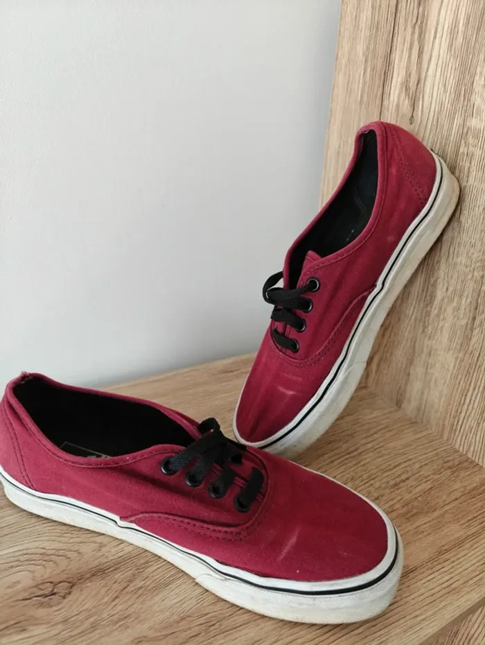 Chaussures Vans Femme couleur Bordeaux - pointure 38 - photo numéro 2