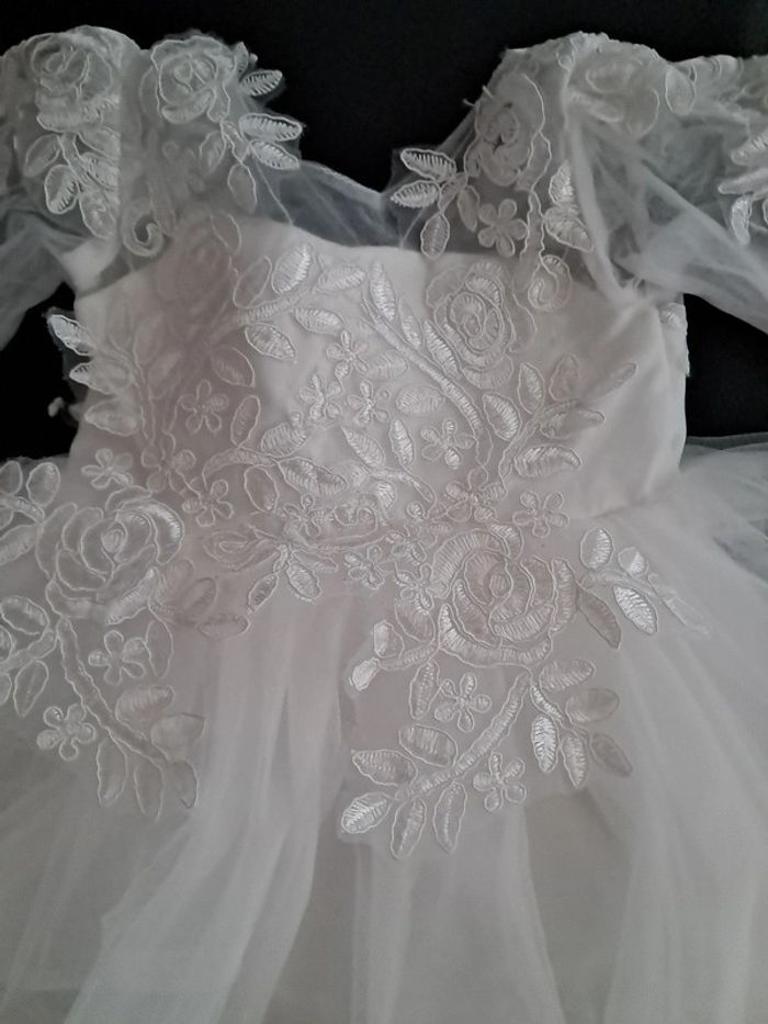Robe baptême ou mariage - photo numéro 3