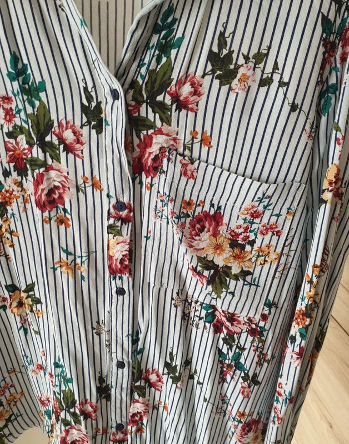Chemise rayée et fleurie bershka - photo numéro 2