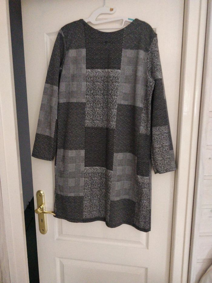 Robe tunique grise à motifs - photo numéro 2