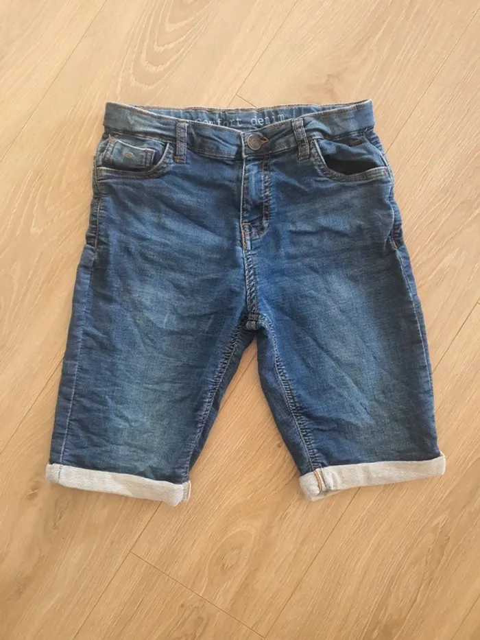 Short jean souple. 11/12ans