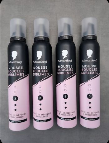 Lot de 4 mousses coiffantes Schwarzkopf – Boucles Sublimes