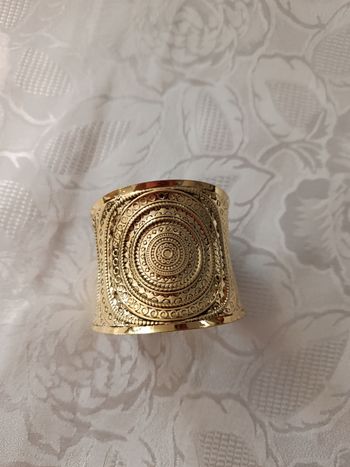 Bracelet doré.Vintage, ethnique