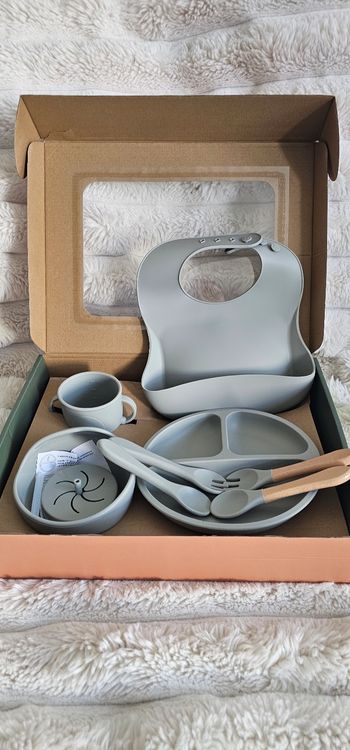 Magnifique coffret repas en silicone gris Neuf