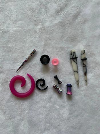 Écarteurs pour oreilles multiclore