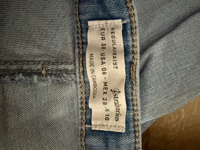 Jeans regular bleu clair Stradivarius - Taille 38 - Bon état - photo numéro 4