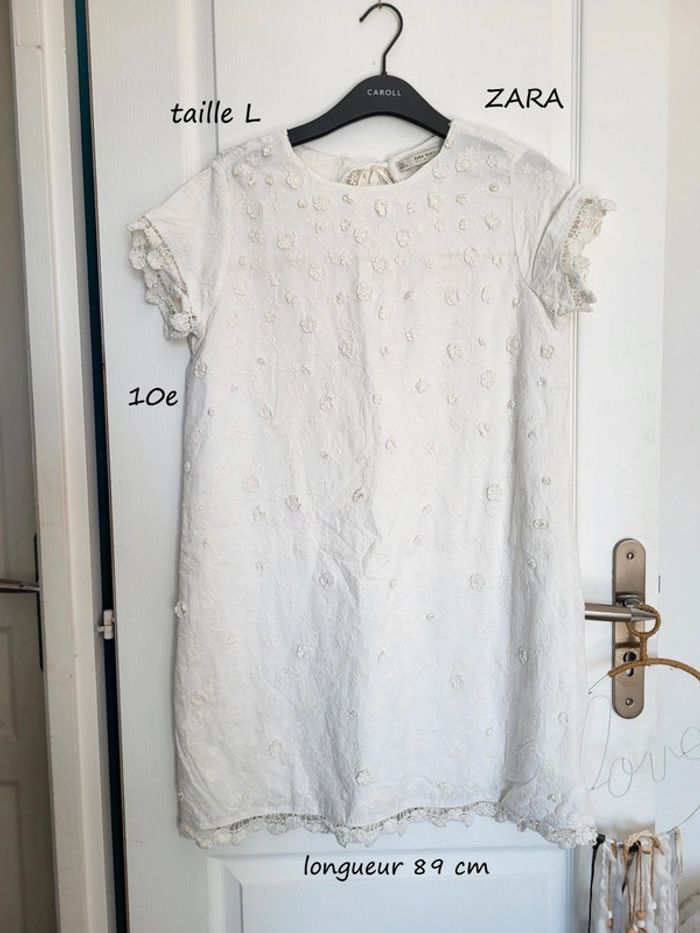 Robe 👗  zara brodée taille L