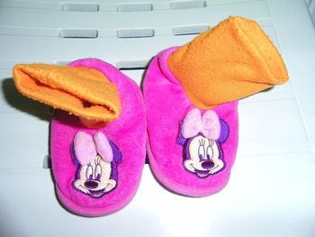 Chaussons Minnie rose et orange 12-24 mois