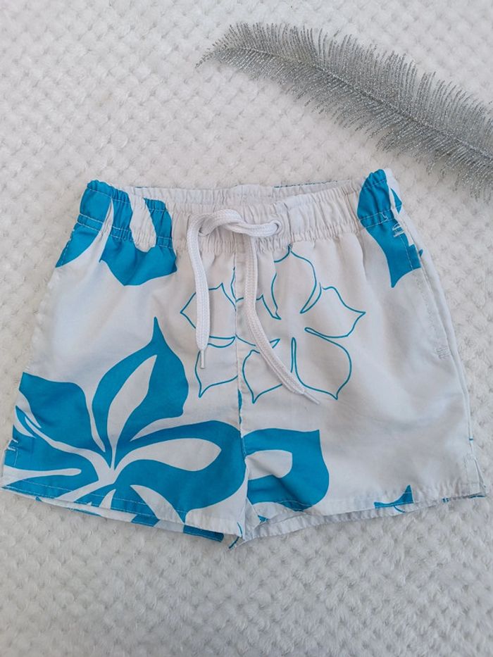 🔸Short de bain Bleu et Blanc - NKY 3 ans🔸