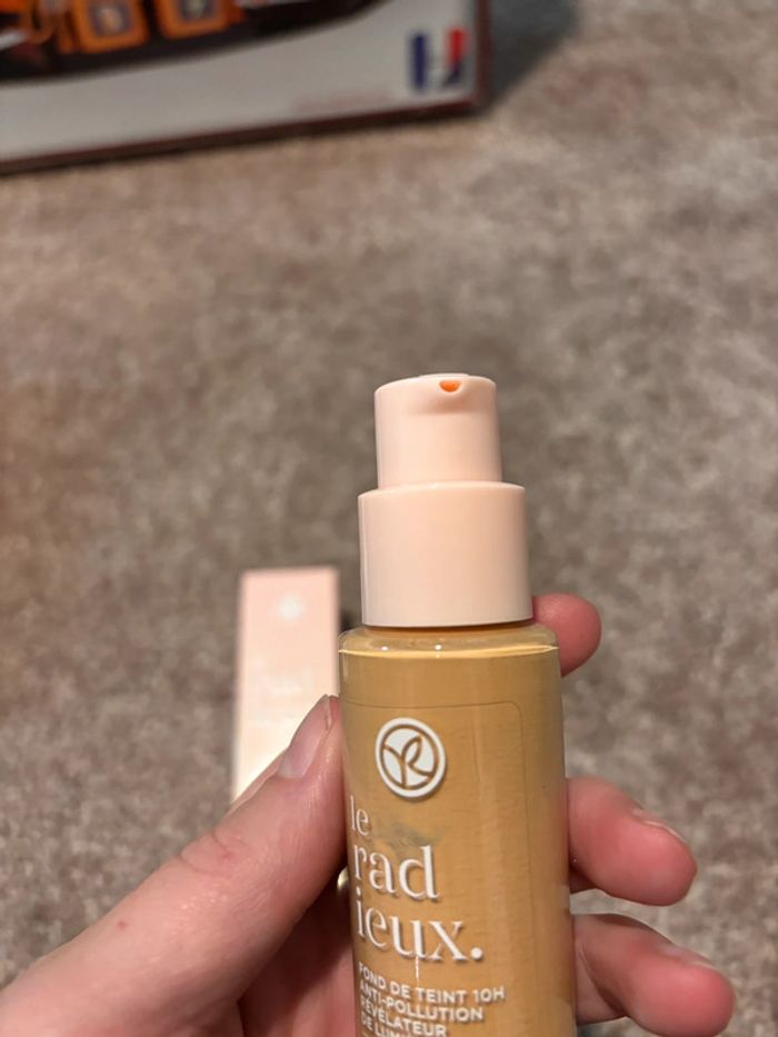 fond de teint Yves Rocher produit neuf maquillage rose - photo numéro 2