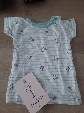 Barboteuse , grenouillère taille 1 mois