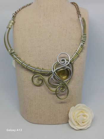 Joli collier vert