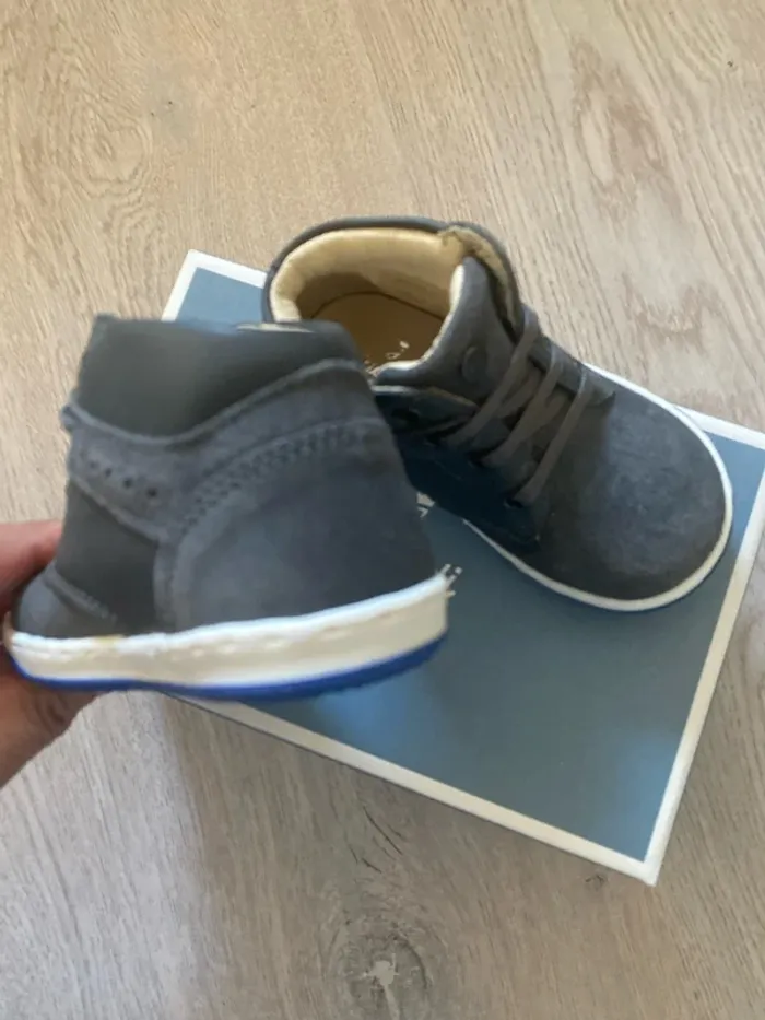 Bottines tennis en cuir Jacadi pointure 19 Neuve val 75e - photo numéro 5