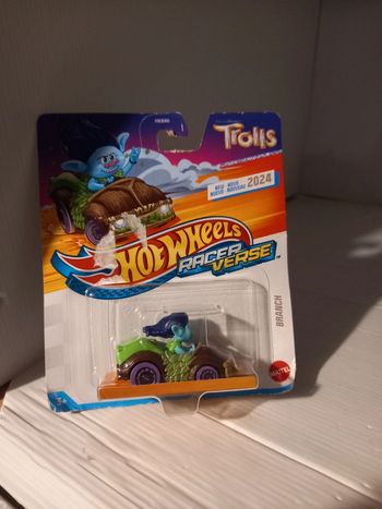 Hotwheel racer verse trolls branche