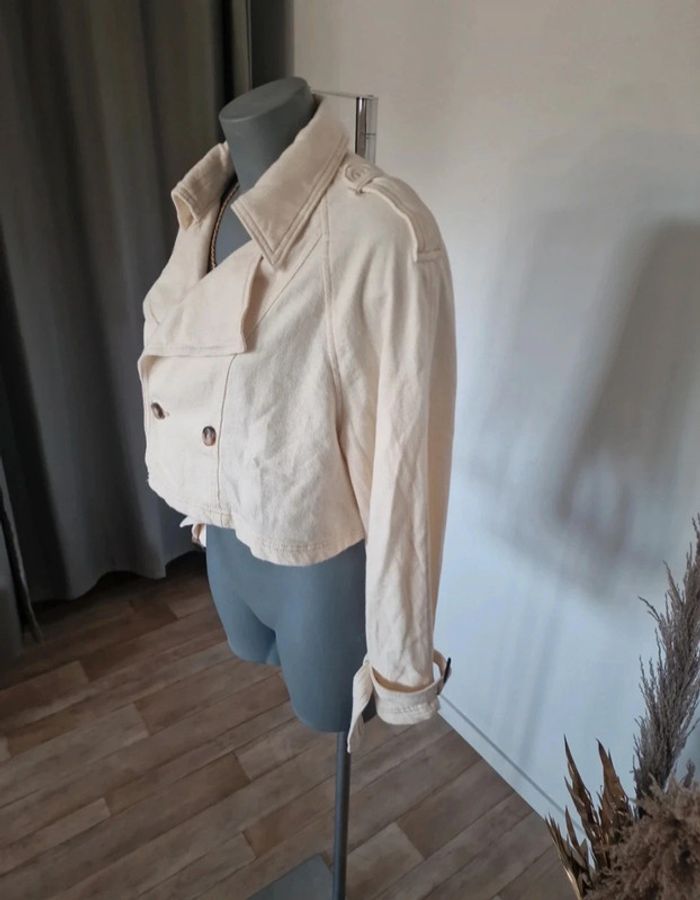 Blazer court couleur crème Stradivarius - photo numéro 16