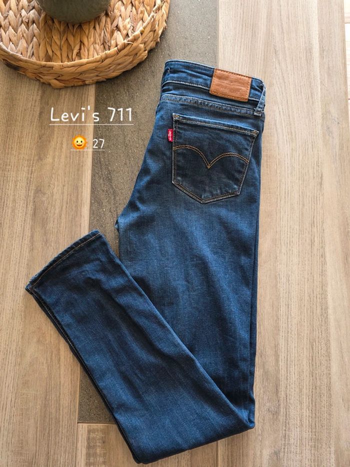 Jean Levi's 711 w27