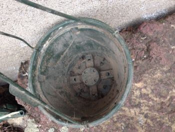 Jardinerie pot de fleurs rond en plastique soucoupe intégrée vert foncé - photo numéro 4