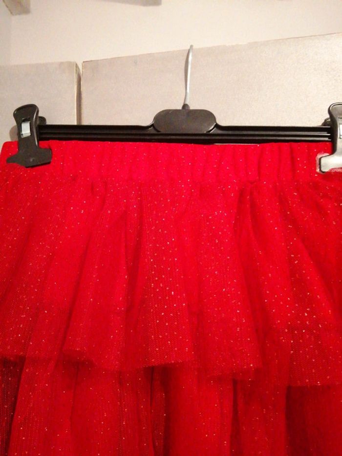 Jupe en tulle rouge - photo numéro 3