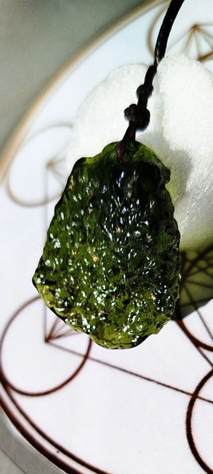 Éclat Stellaire 💫 Collier en Véritable Moldavite, Poussière d’Astéroïde - photo numéro 7