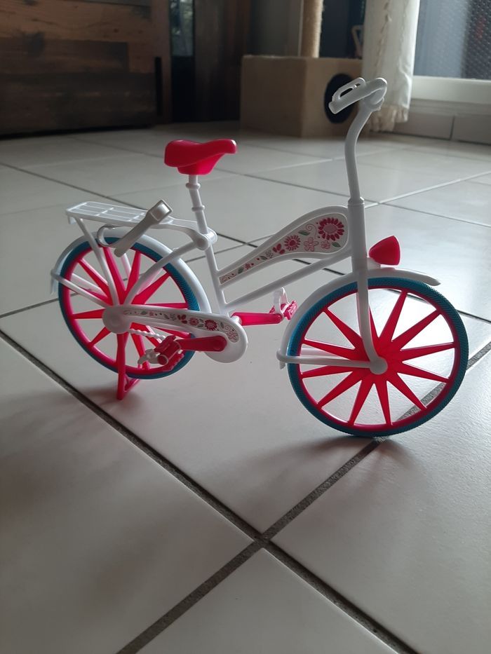 Cheval barbie et velo - photo numéro 3