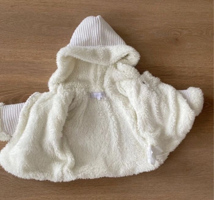 Gilets mixte Cadet Rousselle blanc   Chaud  taille  1 mois - photo numéro 2