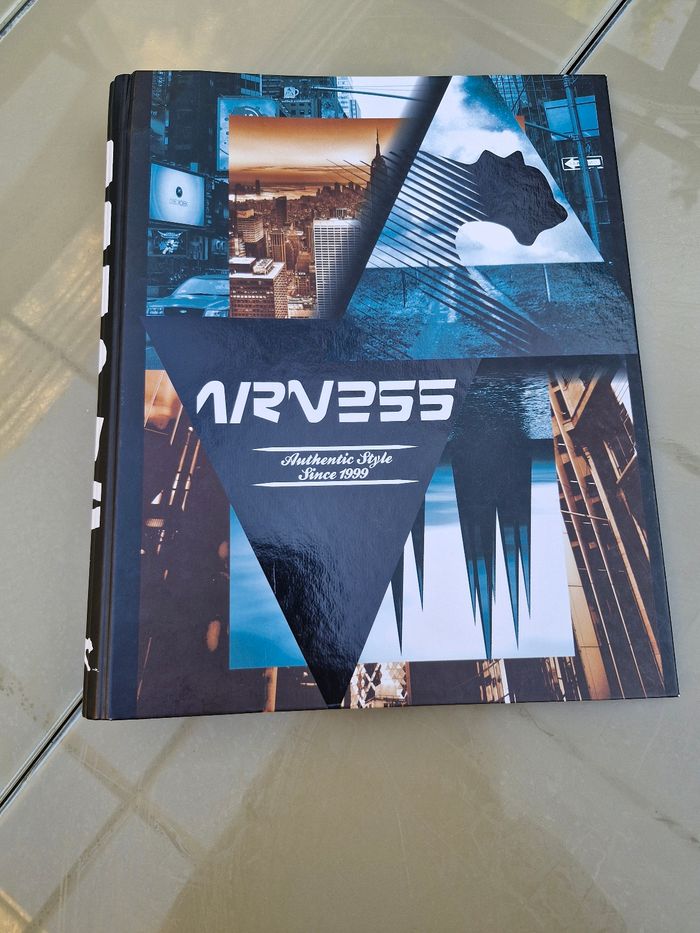 Classeur A4 neuf Airness épaisseur 4 cm