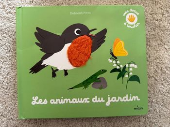 Livre mes docus à toucher : Les animaux du jardin 🌻