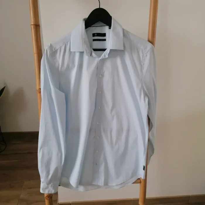 Chemise bleu ciel manches longues Izac