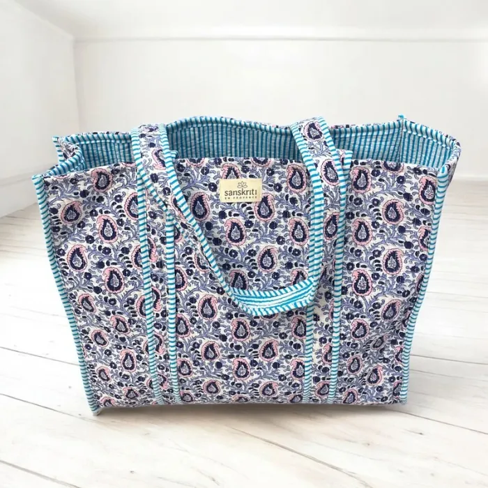 Cabas matelassé reversible. Sac tendance, pratique et écologique - photo numéro 3