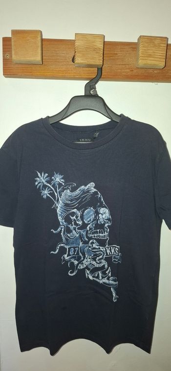 Tee shirt IKKs 8 ans