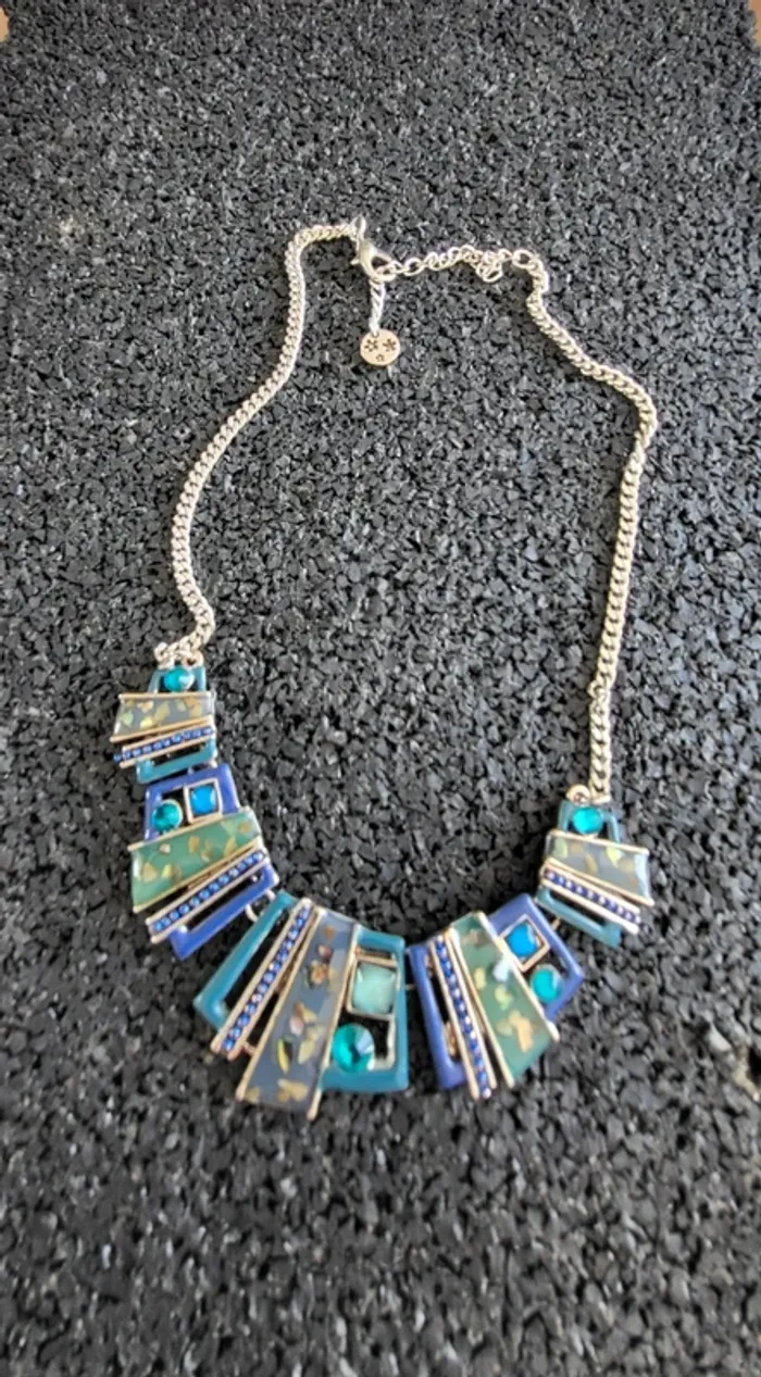 Collier vintage style émaux et incrustations